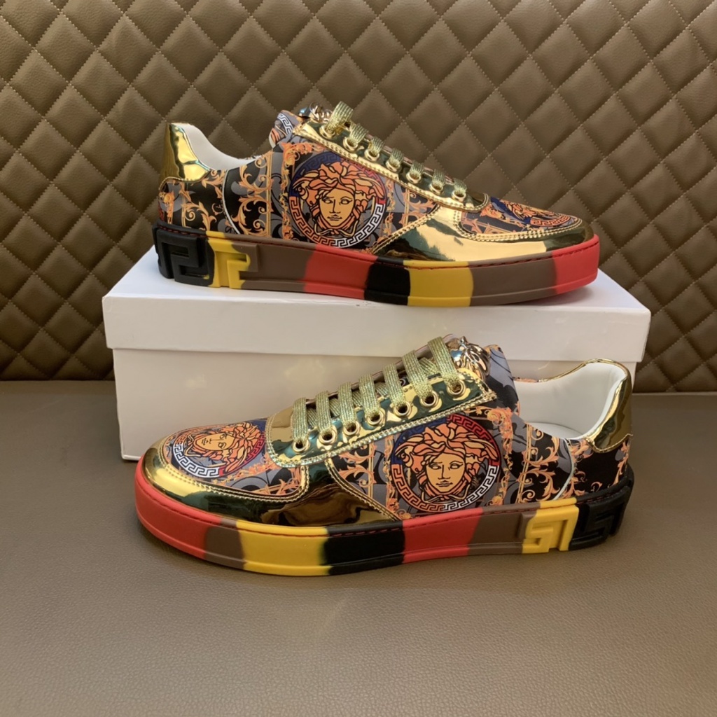 Giày sneakers nam cao cấp da thật VERSACE thiết kế họa tiết ấn tượng cùng với màu sắc được kết hợp nổi bật