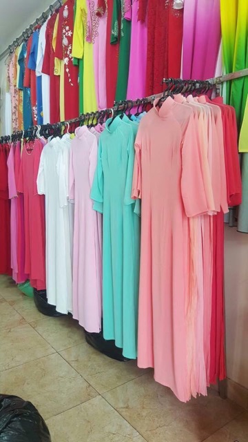 Áo dài truyền thống trơn 4 tà kèm quần phi trắng hoặc đen