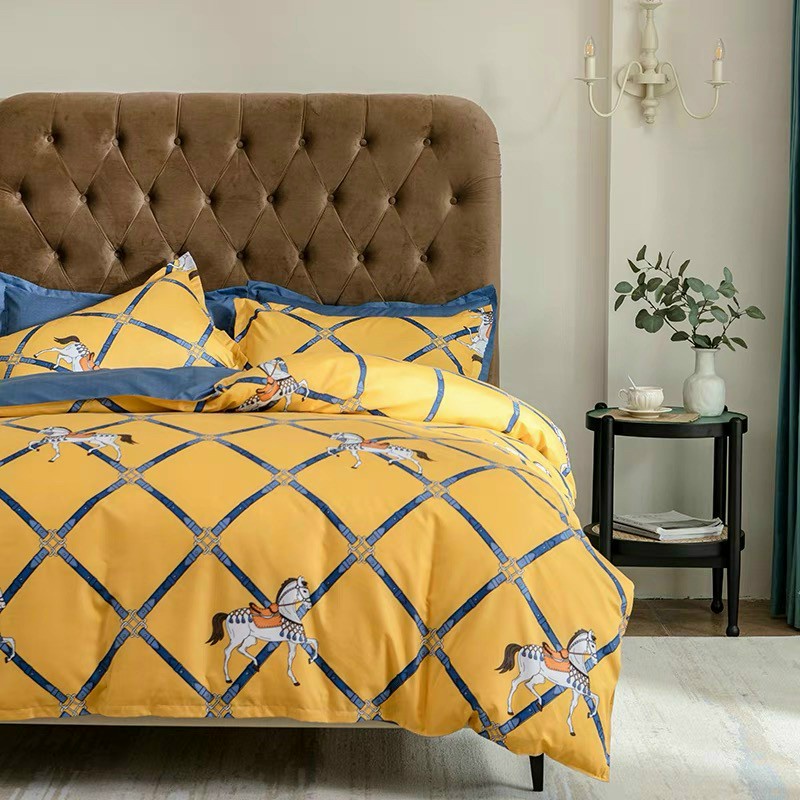 Bộ chăn ga gối Poly HQ Hermes ngựa vàng cao cấp sang chảnh (Tặng vỏ gối ôm) - Miễn phí bo chun