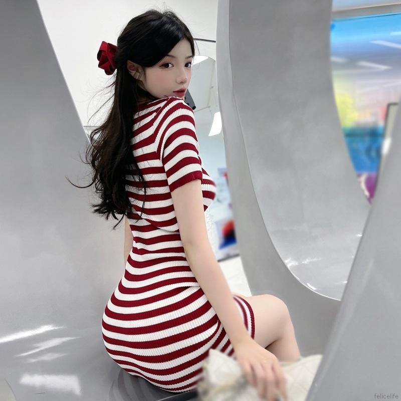 Đầm Dệt Kim Tay Ngắn Cổ Tròn Hoạ Tiết Kẻ Sọc Phong Cách Hàn Quốc