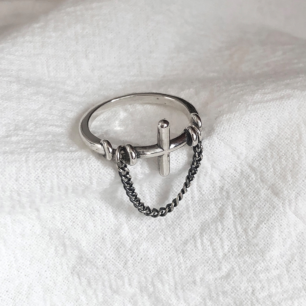 Women's cross ring Chain ins hip hop fashion