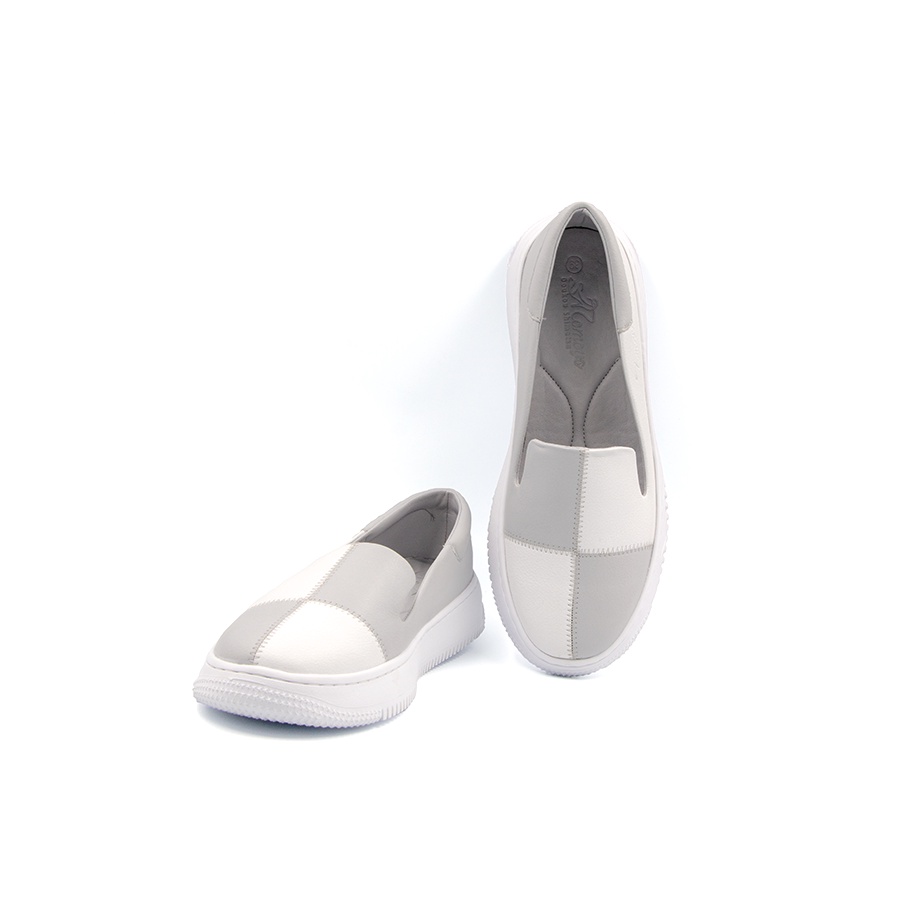 Giày Sneaker Nữ Tomoyo Da Microfiber Hoạ Tiết Sọc Caro &quot;SIÊU CÁ TÍNH&quot; TMW31200