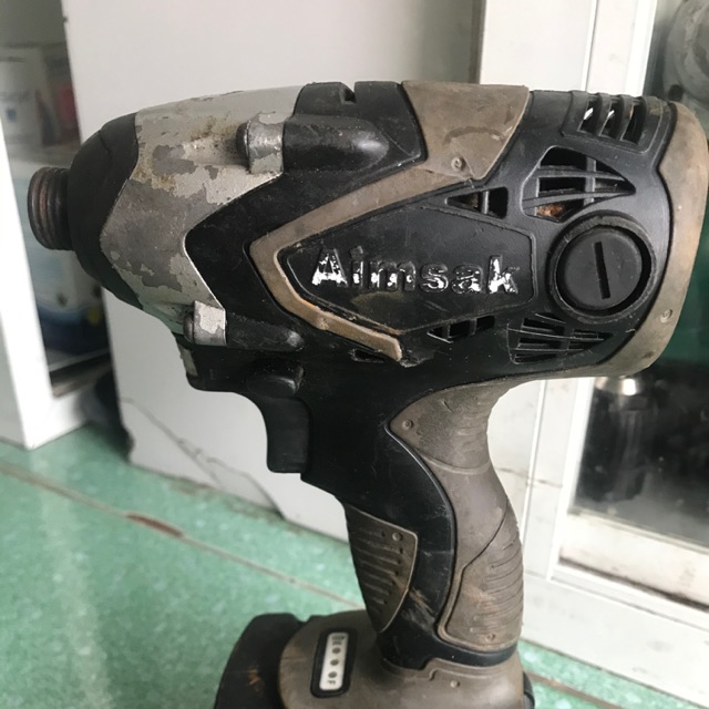 Máy bắn vít aimsak