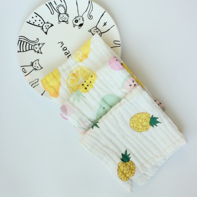 Set 3 yếm ăn dặm xinh xắn cho bé