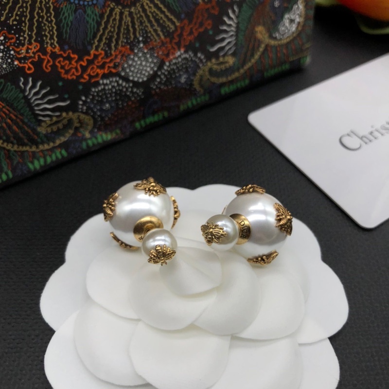 Bông tai cao cấp Dior
