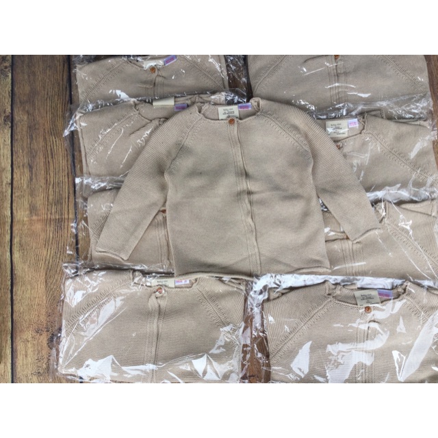 Áo khoác len bé gái