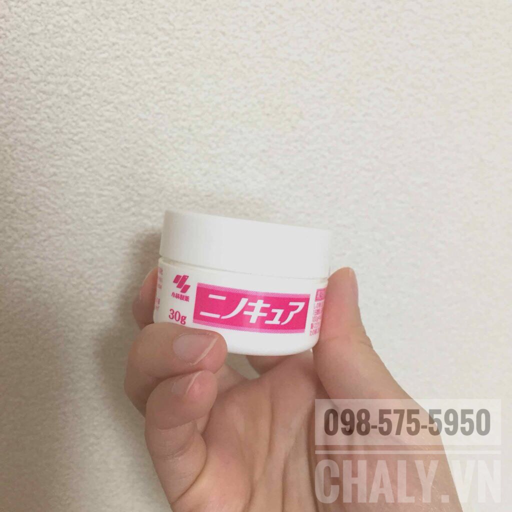 Kem bôi viêm nang lông Kobayashi Nino Cure Skin Cream 30g Nhật. Texture kem lỏng nhẹ, thẩm thấu nhanh, lành tính