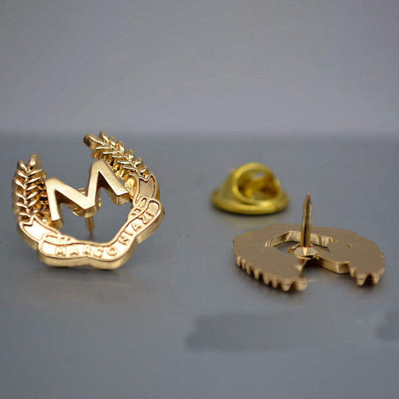 Ghim cài áo kim loại chữ M