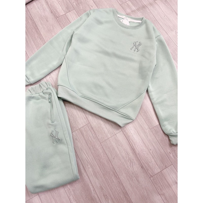 Bộ nỉ bông chui 3 màu cho nữ kèm khoá xịn xò | BigBuy360 - bigbuy360.vn