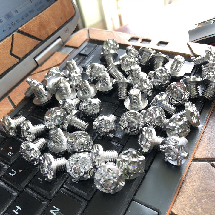 Ốc inox 8li (m8x10) đầu dù âm/đầu bông [FREESHIP XTRA] - gắn lòng đĩa nhôm