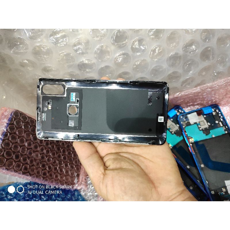 Lưng Mi Mix 3 bóc máy