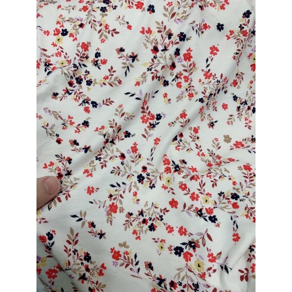 Vải thun cotton hoa nhí nền trắng còn 1,4m