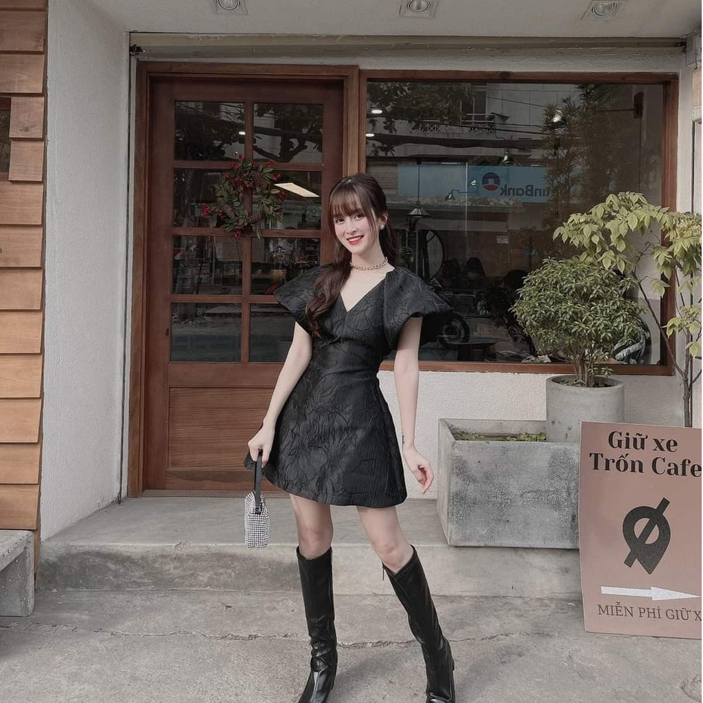 [Mã WAMT1505 giảm 10K đơn 0K] Đầm đen dáng xòe cổ chữ V, tay phồng mặc đi dự tiệc sang chảnh | BigBuy360 - bigbuy360.vn