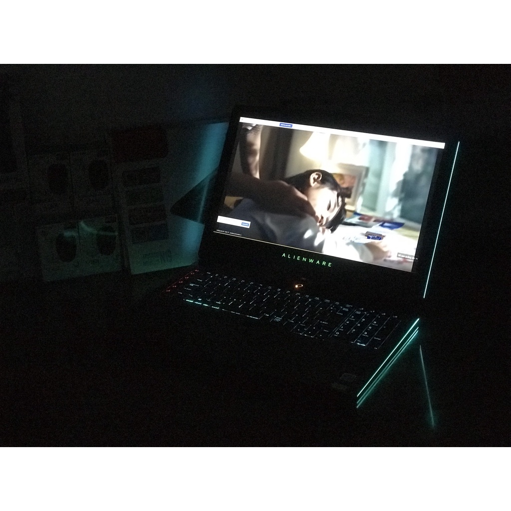 Laptop Cũ  Dell ALIENWARE 17 R4 17.3" FHD I7-7820HK 1TB+ SSD 120G 16GB W10P Nvidia GTX 1070