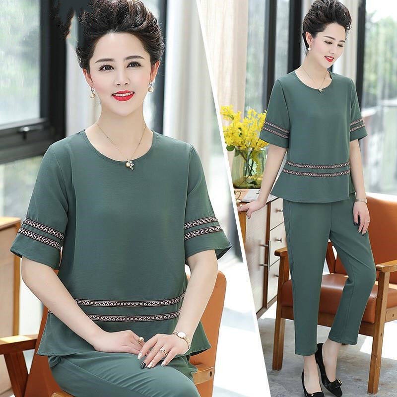 Set Áo Thun Ngắn Tay + Quần Lửng Thời Trang Cho Phụ Nữ Trung Niên