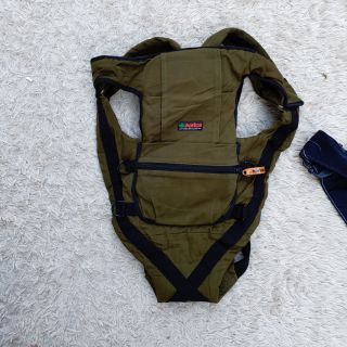 Địu aprica nhật bản