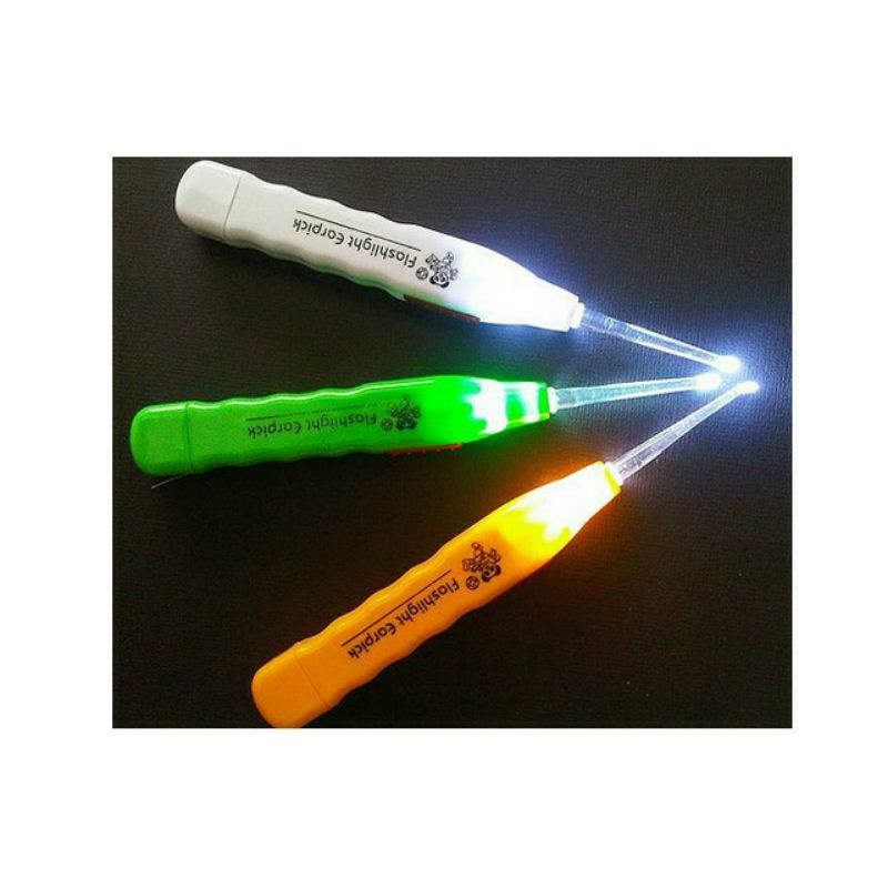 dụng cụ lấy ráy tai có đèn led cho bé,