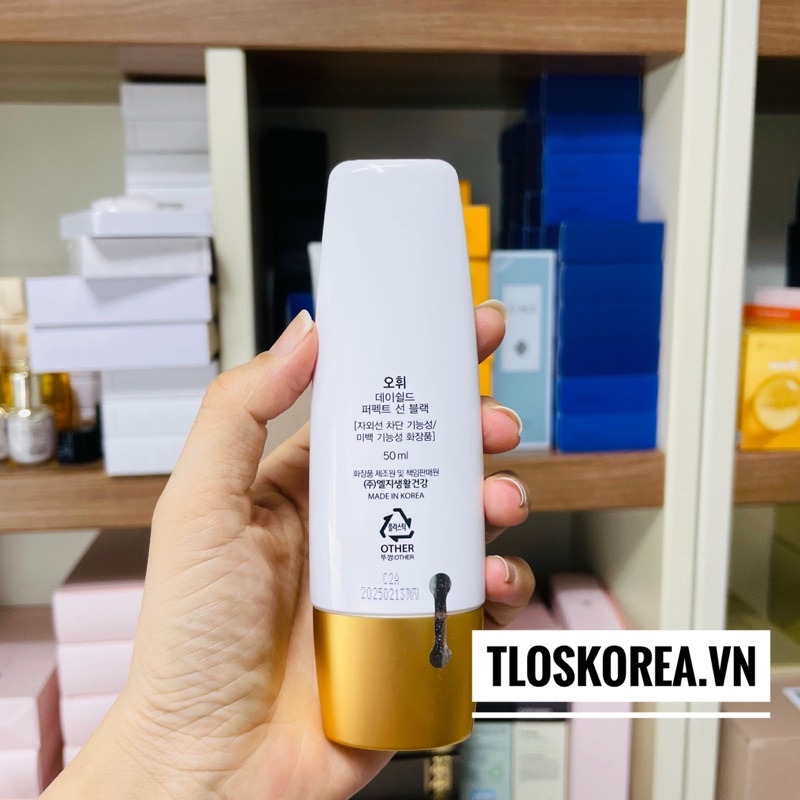 Chống Nắng Nâng Tông/Mềm Mịn/ Không Rít 50ml 30ml Ohui Day Shield Perfect Sun Black Spf50+/Pa++++ Tuýp 30Ml/50Ml