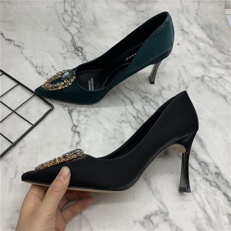 QUẢNG CHÂU CAO CẤP Cao gót lụa mũi đá 8 phân