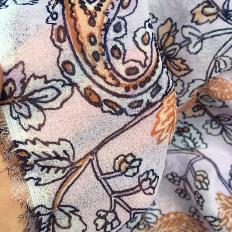 Vải voan họa tiết