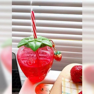 Bình đựng nước hình quả dâu tây #kèm ống hút và móc khóa dâu tây,#bình nước 500ml