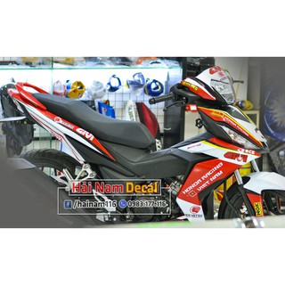 Tem Trùm Winner Trắng Đỏ Racing