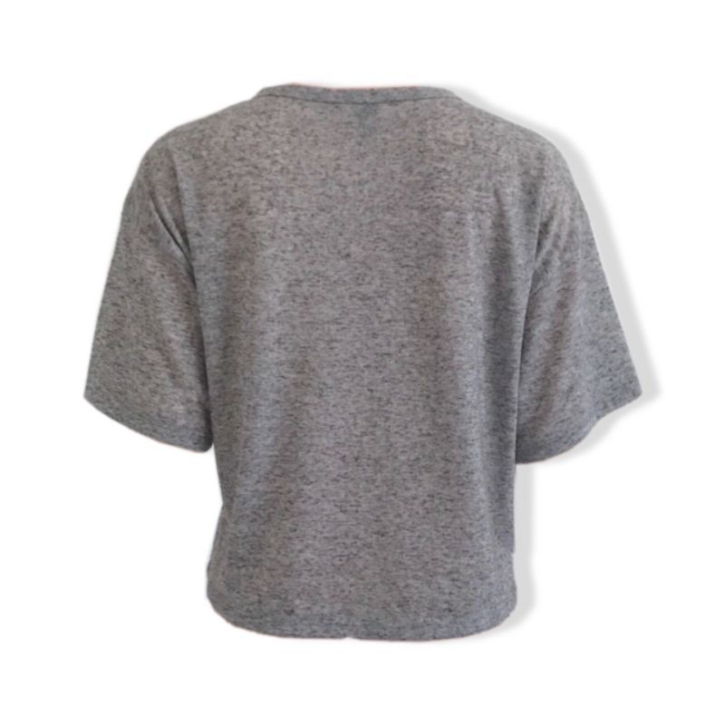 những mẫu áo crop top form cánh dơi F21