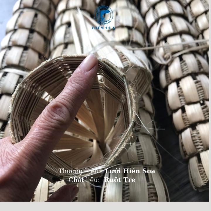 Hom lươn tre đặt ống trúm nhựa fi 90