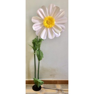 Trụ hoa giấy cúc họa mi khổng lồ trang trí backdrop