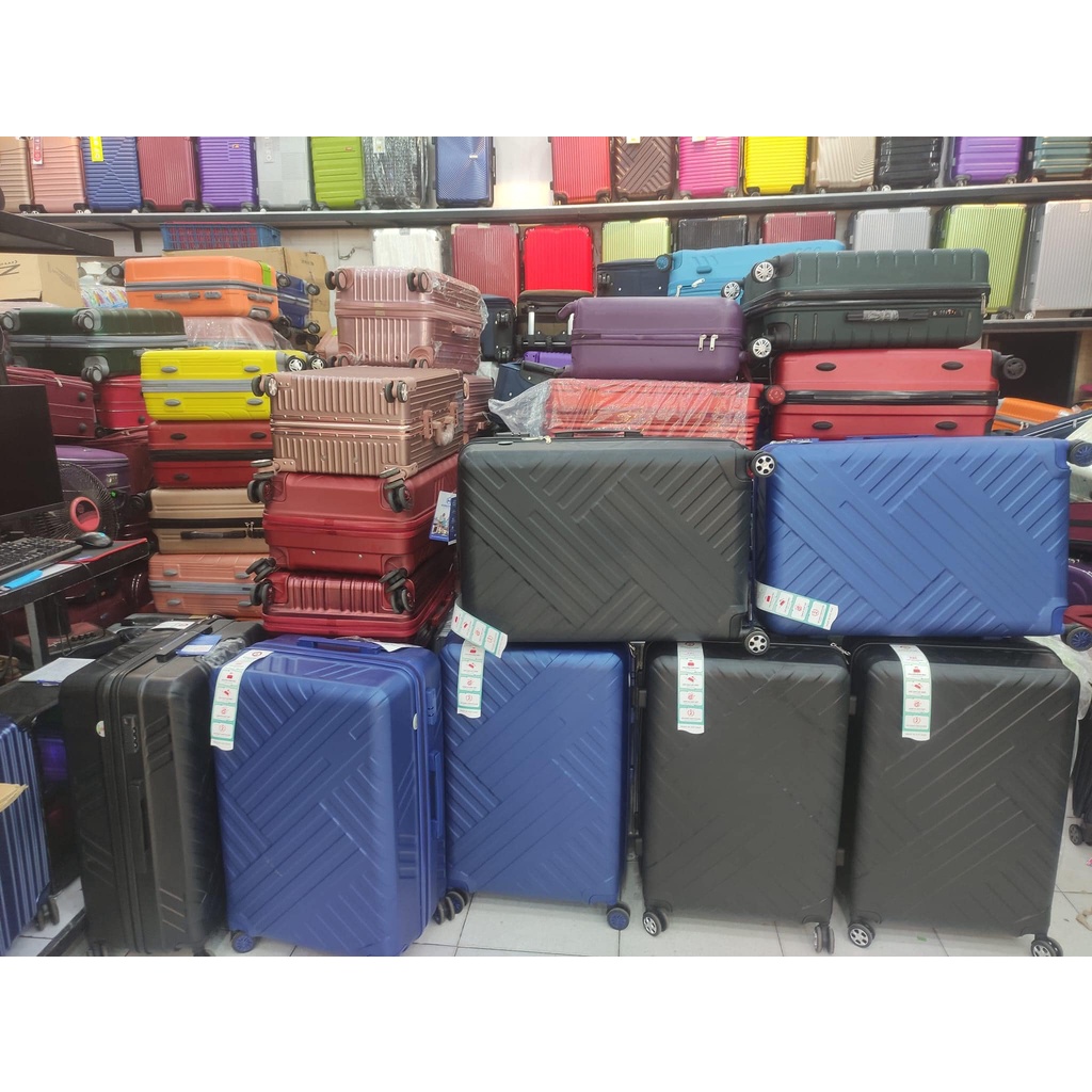 Vali kéo du lịch  528  Hùng Phát size 28 inch  xoay 360 độ, tiện dụng, chống va đập