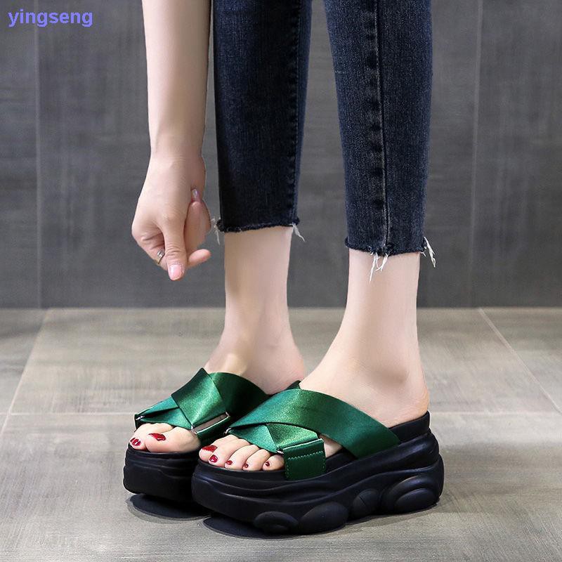 Dép sandal mùa hè cho nữ