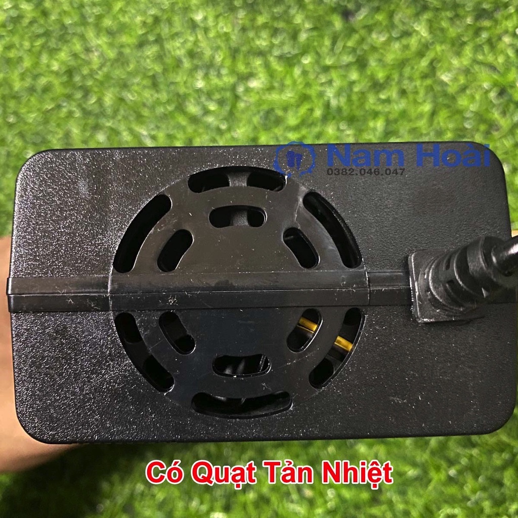 Máy sạc bình acquy 12v6a tự ngắt màn hình LCD, sạc bình acquy 12v từ 4ah - 100ah cho xe máy, ô tô, xe điện