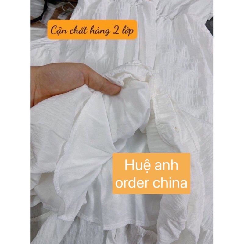 Váy trắng cúc giữa