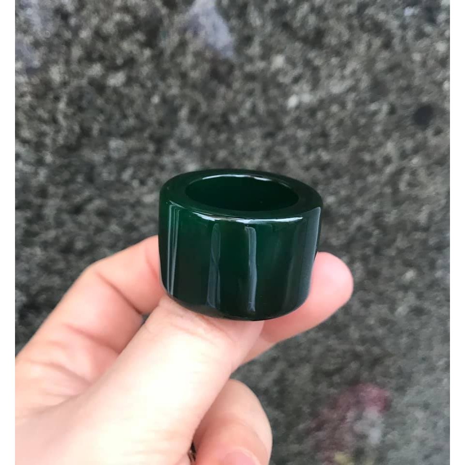 NHẪN CÀN LONG BẢN VUÔNG ĐÁ XANH
