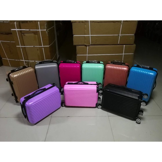 Vali kéo  hàng có sẵn