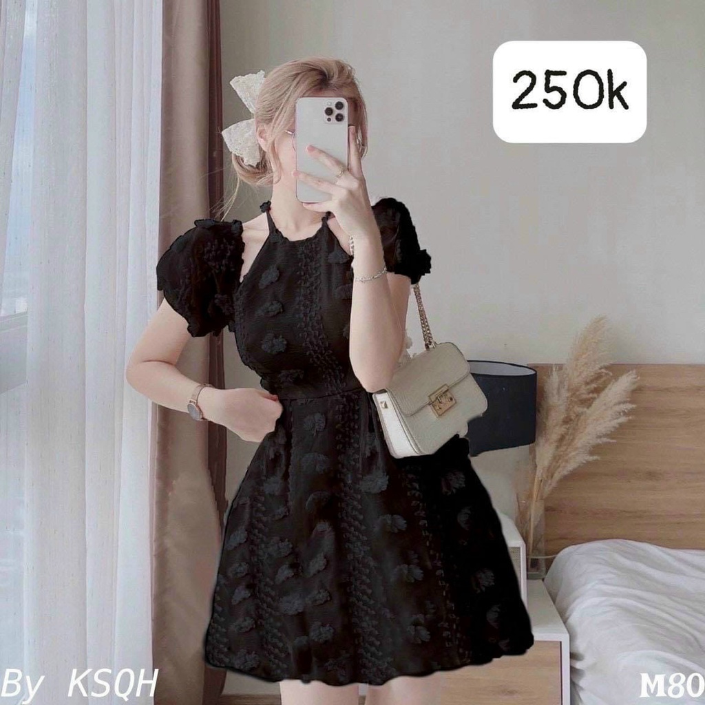 Váy ren cổ yếm khoét vai CHẤT XỐP BÔNG Y HÌNH