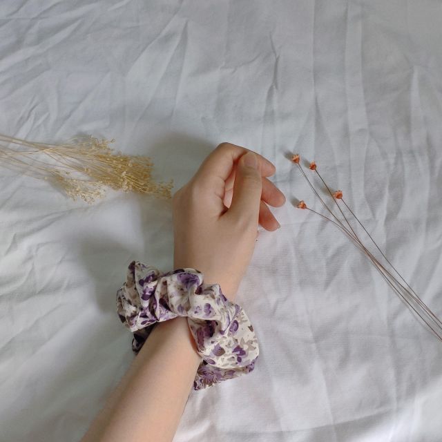 Dây buộc tóc Scrunchies họa tiết hoa daisy, hoa nhí, cherry cực xinh - Chun tóc vải đa năng làm vòng tay cá tính