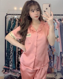 Bộ Lụa Satin Cộc Dài Chữ Viền