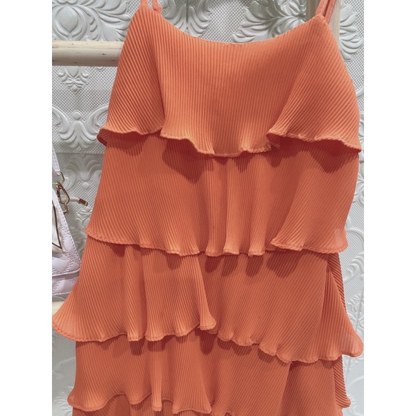 Đầm hai dây tầng xếp li