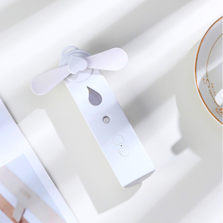 Quạt Cầm Tay Mini Tích Hợp Phun Sương L15 Tích Hợp Pin Sạc Nhỏ Gọn Dễ Thương Tạo Mát Tạo Ẩm Chống Nóng Hiệu Quả | BigBuy360 - bigbuy360.vn