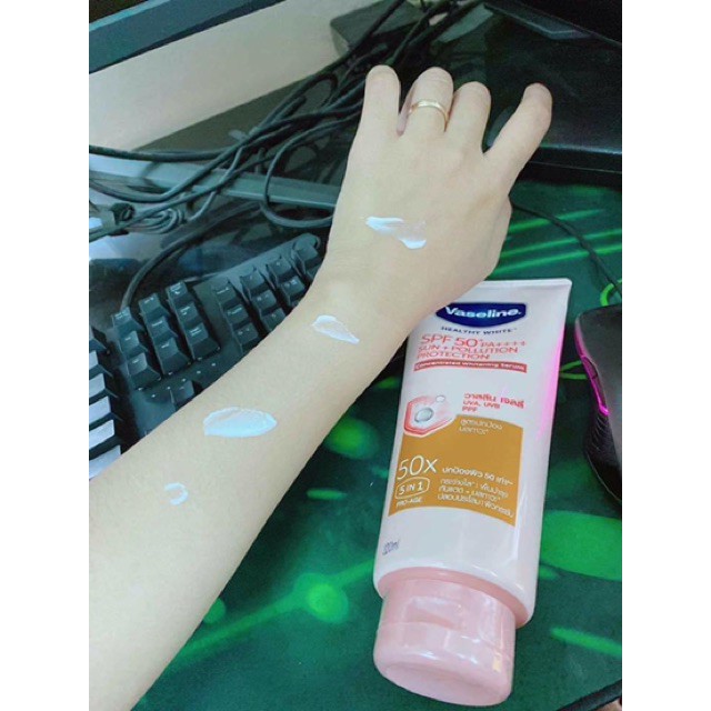 Dưỡng thể trắng da Vaseline 50x SPF 50++ Thái Lan 320ml