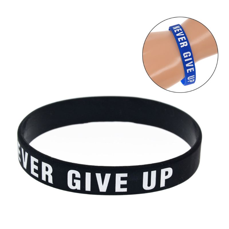 Vòng đeo tay bằng silicone in chữ Never Give Up truyền cảm hứng