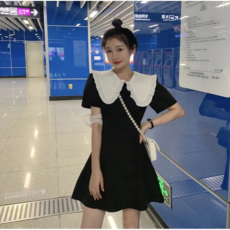 Đầm ngắn cổ búp bê tay phồng màu đen thời trang mùa hè dành cho nữ