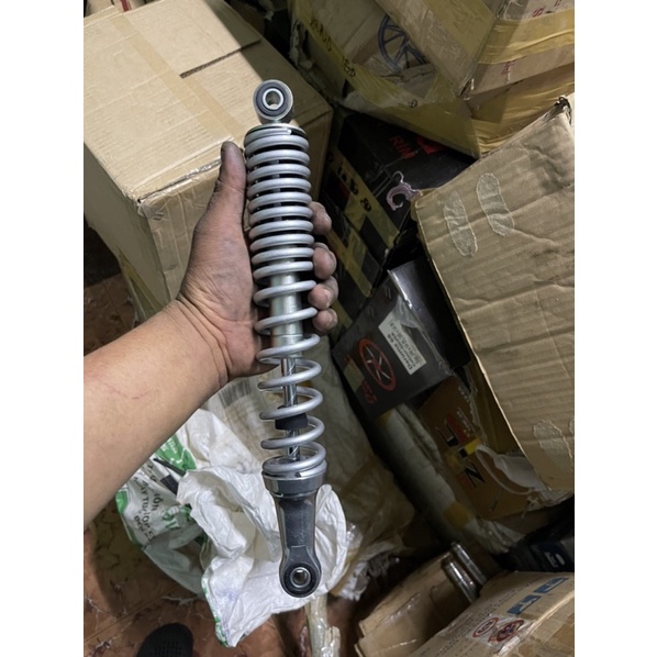 Phuộc Aczuro, Luvias trầy nhẹ. hàng tháo xe chính hãng chưa qua sd