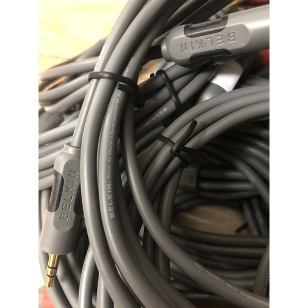 Dây av bãi 1,8 m BELKIN như hình