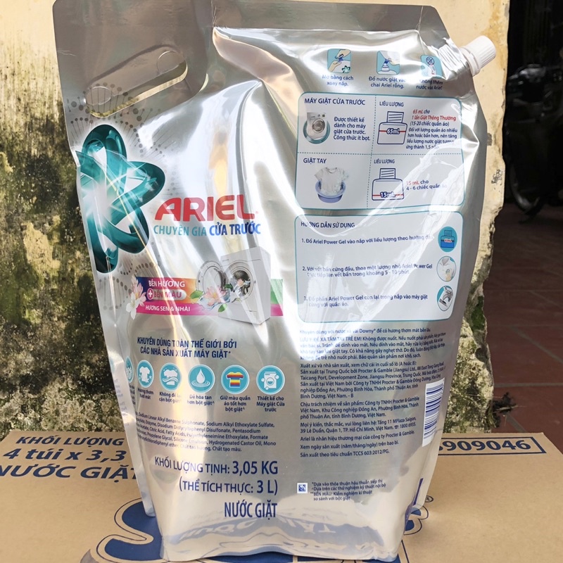 Nước giặt Ariel cửa trước hương Sen & Nhài 3,05kg