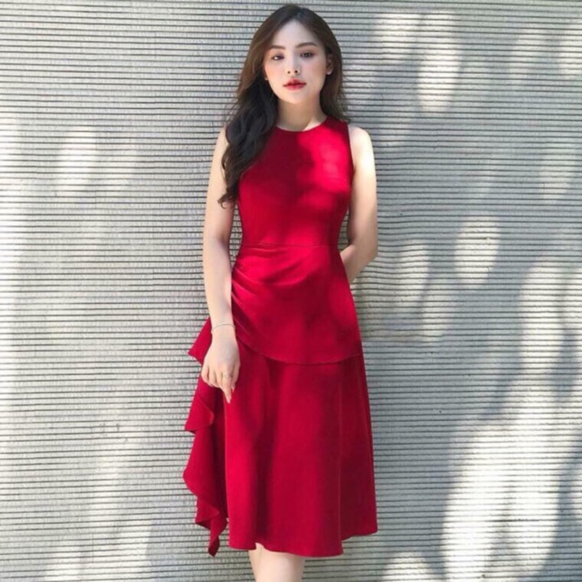 Đầm dự tiệc tiểu thư nhã nhặn và sang trọng | BigBuy360 - bigbuy360.vn