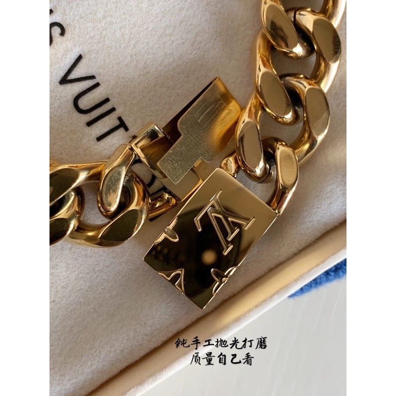 Vòng tay unisex cá tính thương hiệu Louis Vuitton LV hàng 1-1 vip