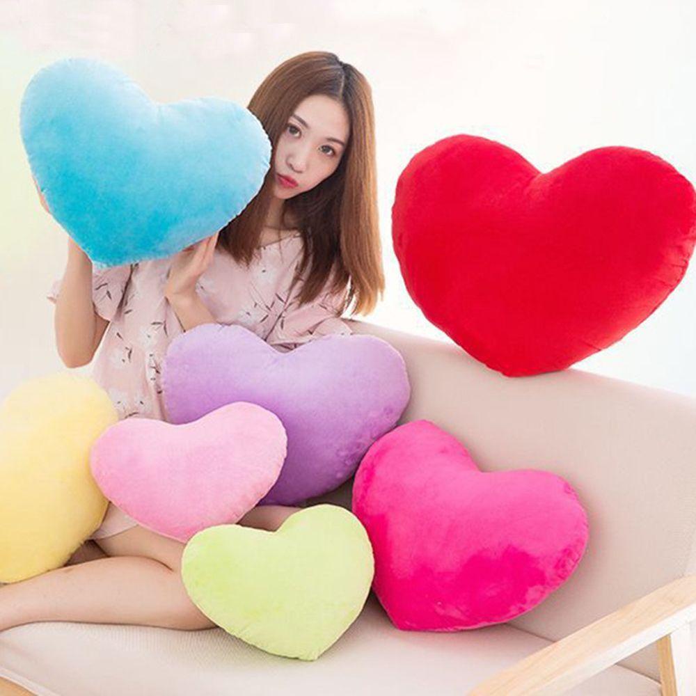 Gối Nhồi Bông Hình Trái Tim Nhiều Màu Sắc Đa Năng
