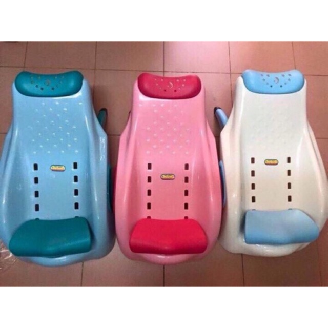 Ghế nằm gội đầu cho bé